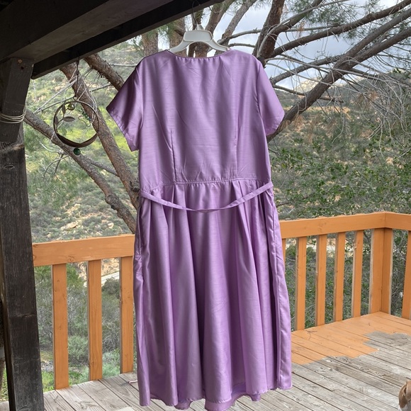 Dress - Picture 2 of 4